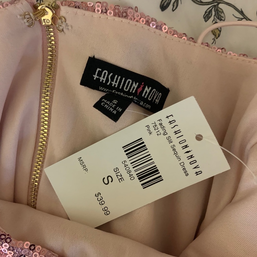 FASHION NOVA DRESS
